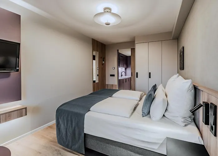 Apartment-hotel Mitte 4*